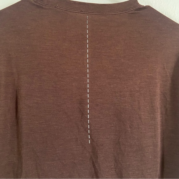Lululemon shirt - Picture 4 of 7